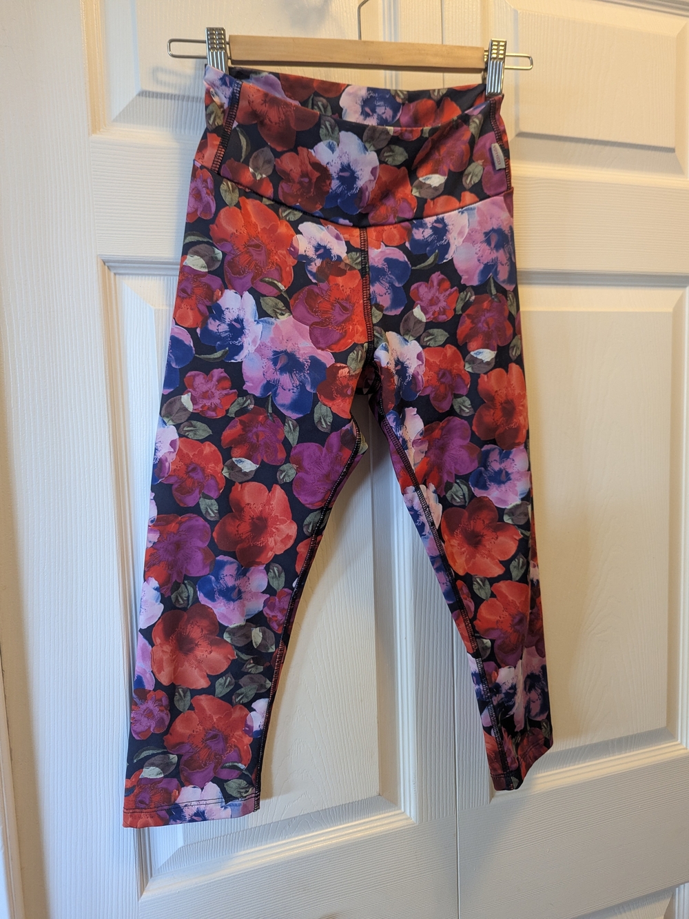 Floral Capri Leggings - Pink & Purple Floral